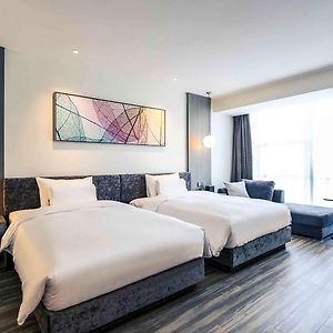 Privilege Room Two Single Beds